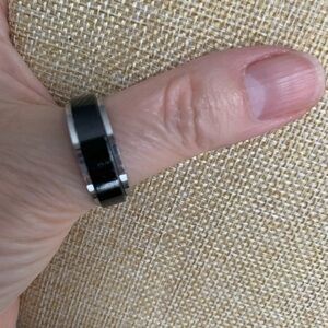 Spikes men’s stainless steel spinner ring size 11